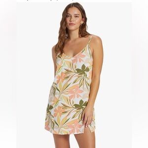 Roxy Daytrip Mini Slip Dress featuring a floral pattern. Size Small